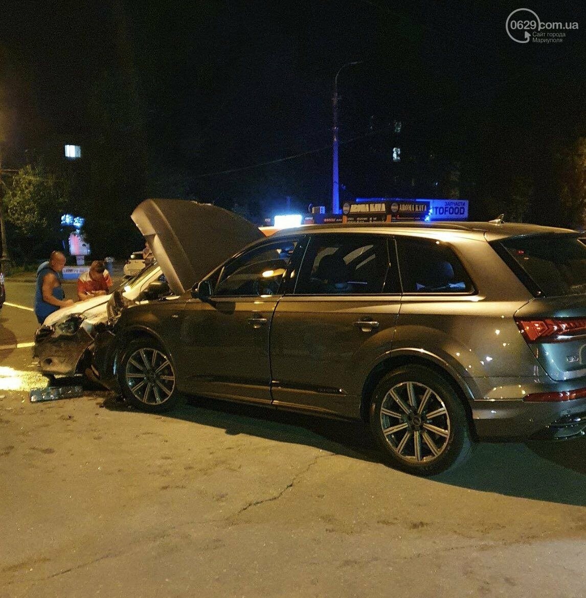 В Мариуполе автомобиль "Новой почты" столкнулся с "Ауди", - ФОТО, фото-6