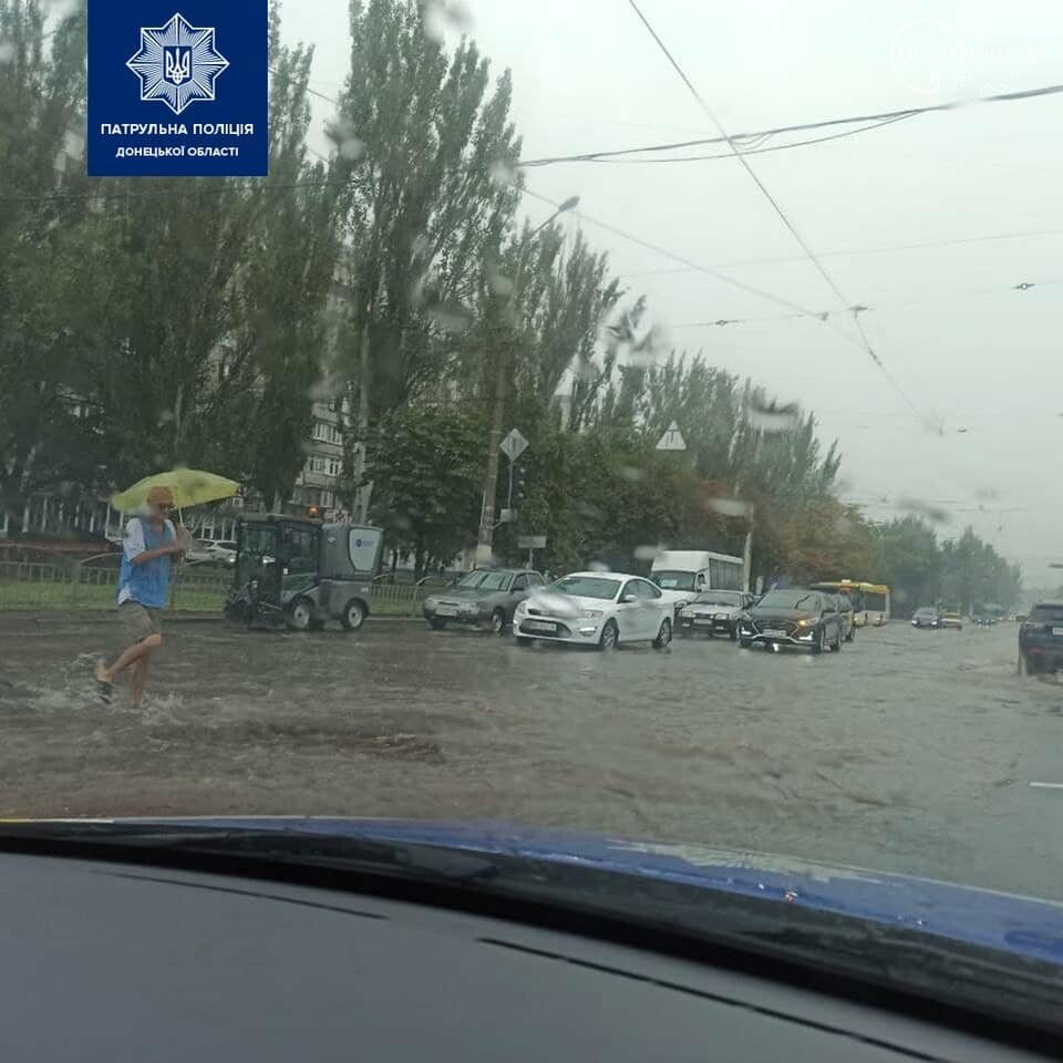 В полиции назвали дороги, которые затопило в результате ливня,- ФОТО, фото-1