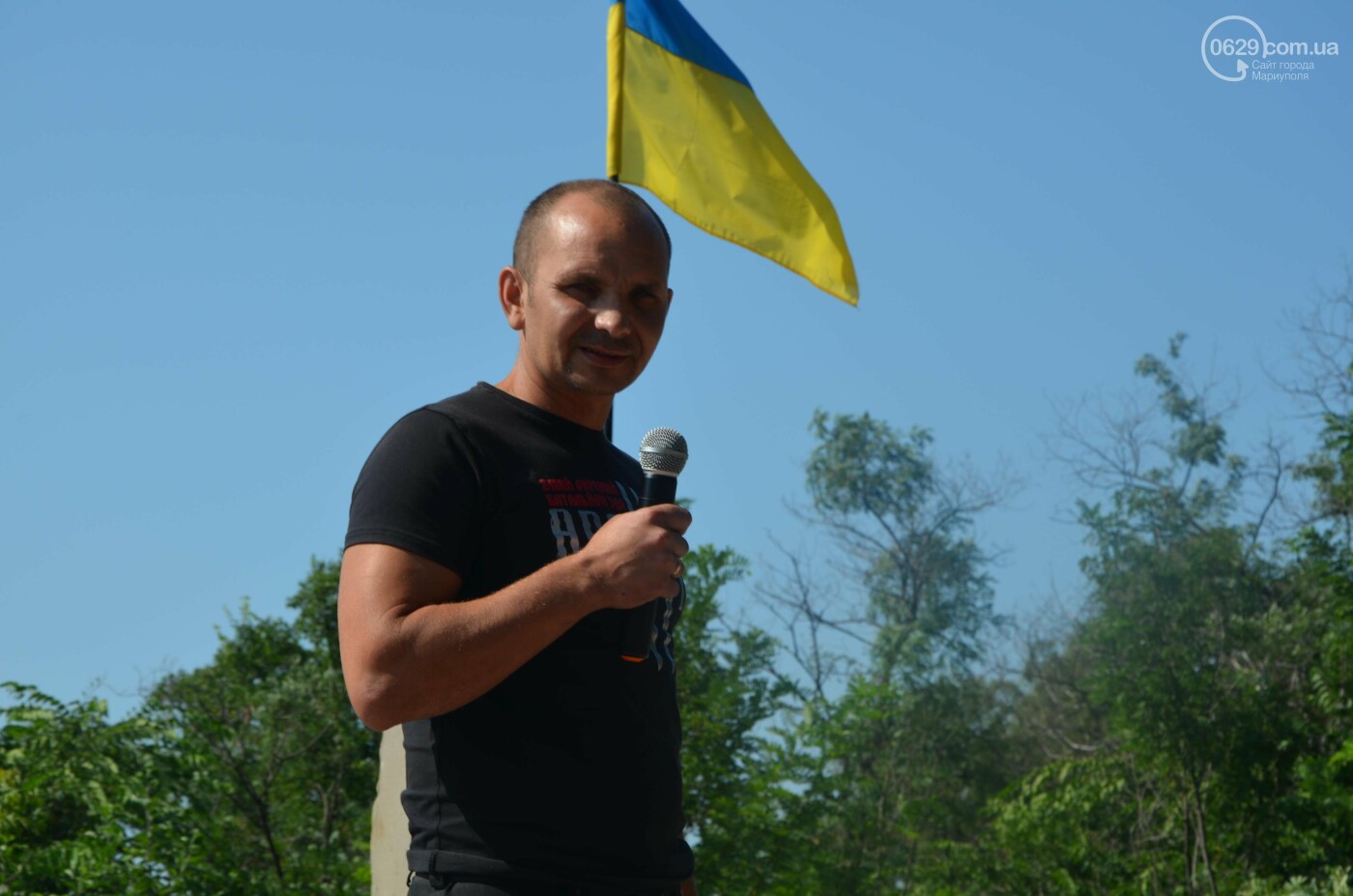 Мариупольцы на коленях почтили павших защитников Украины, - ФОТОРЕПОРТАЖ, фото-6