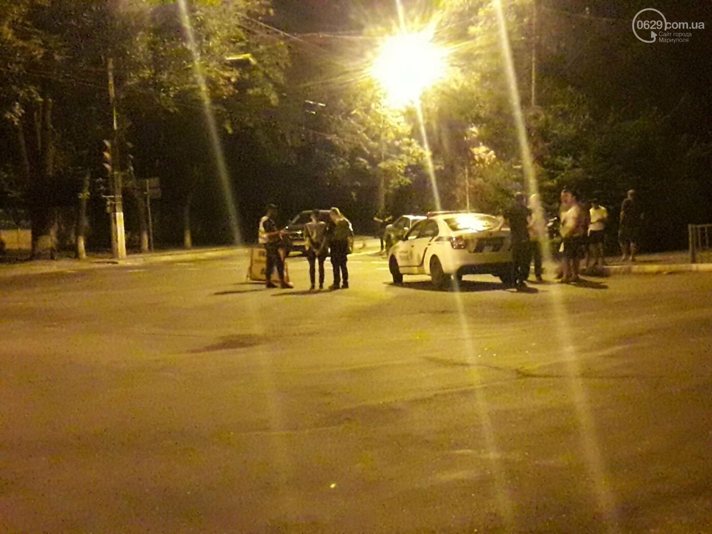 Серьезная авария в центре Мариуполя. На перекрестке столкнулись три легковушки, - ФОТО, фото-7