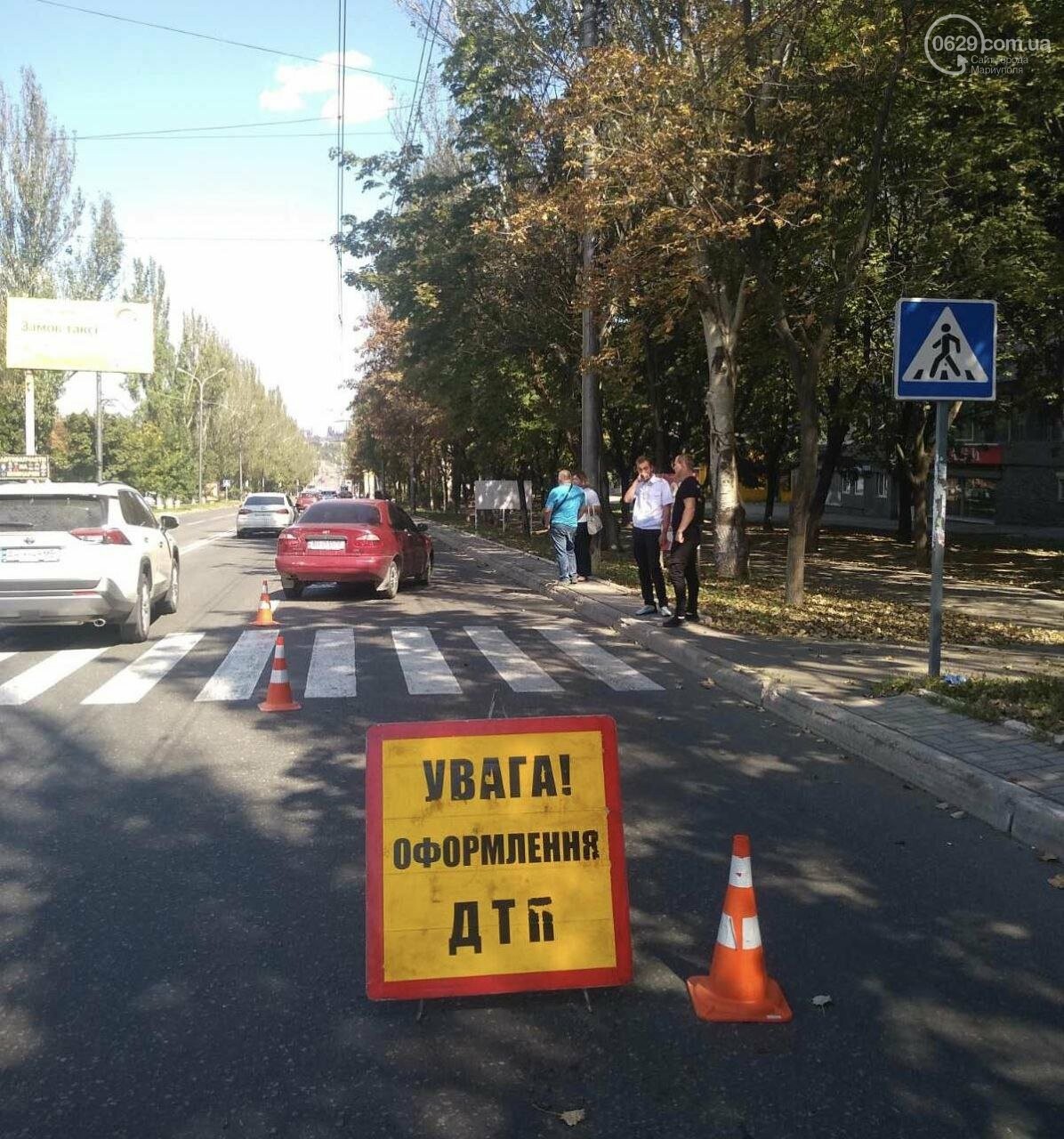 В Мариуполе автомобиль сбил пенсионерку. Женщина в больнице, - ФОТО, фото-2