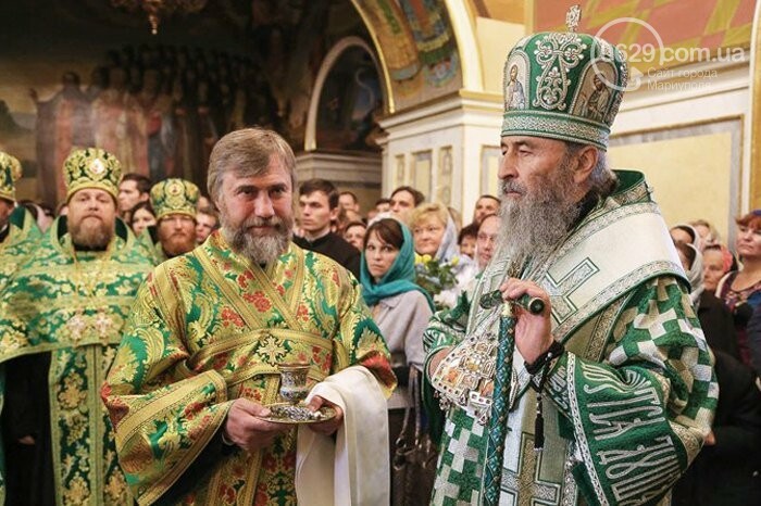 Воцерковленная сталь. Зачем Метинвест зазывает священников в металлургические цеха, - ФОТО, фото-2
