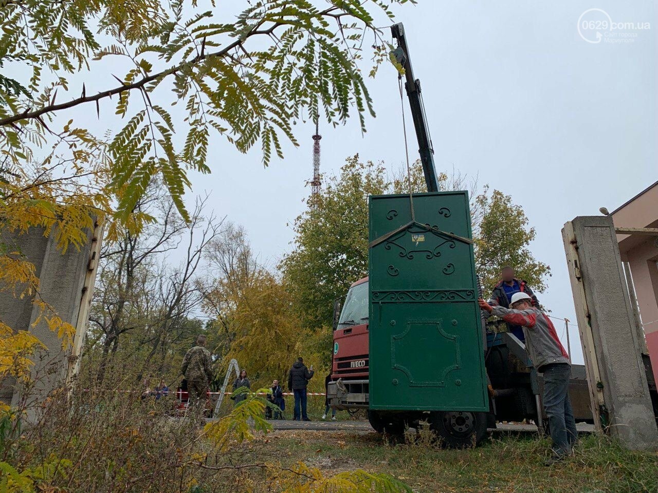 У Приморському парку демонтували ворота Тарути, - ФОТО, ВІДЕО, фото-4 У Приморському парку демонтували ворота Тарути, - ФОТО, ВІДЕО, фото-4