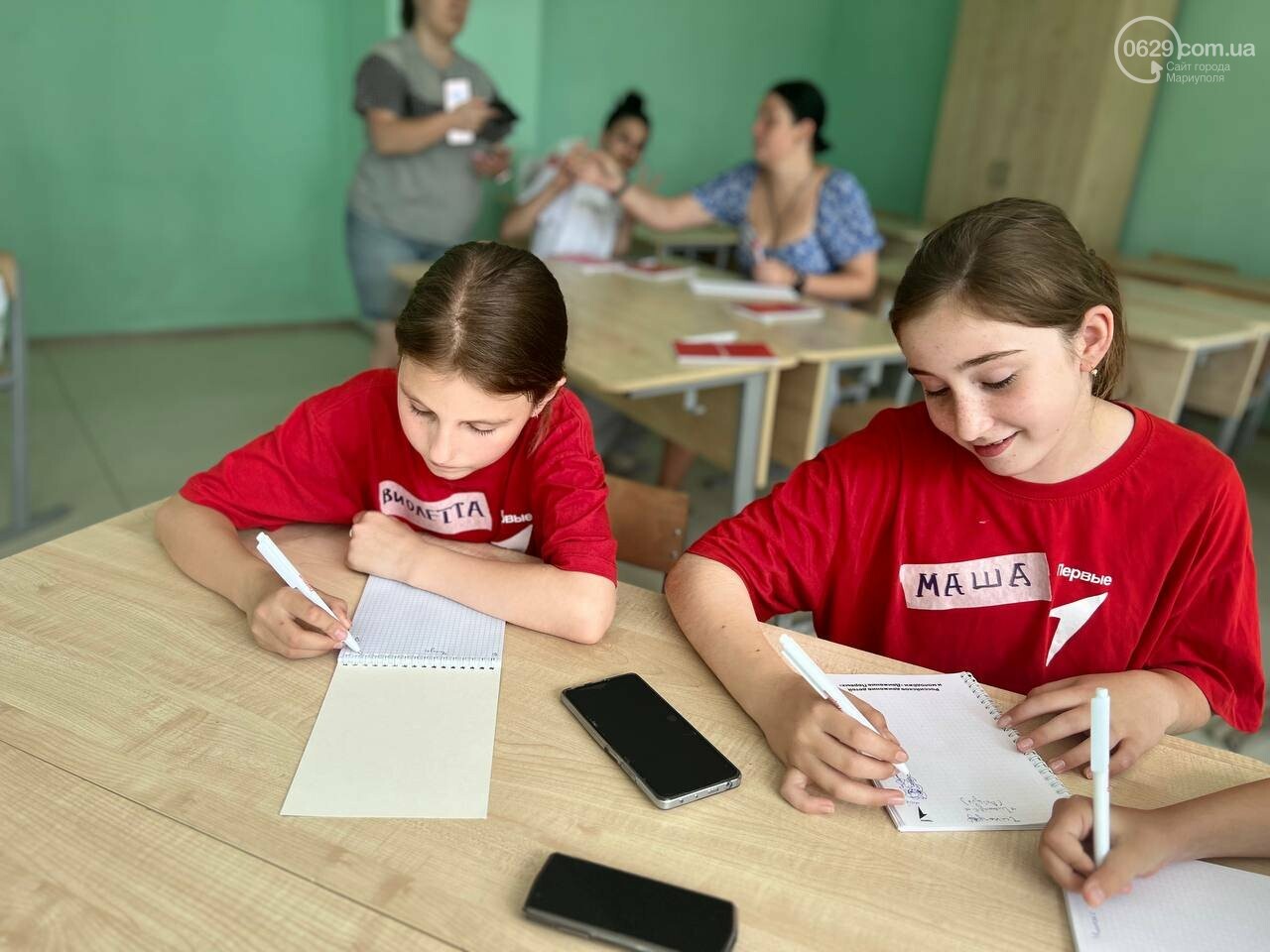 В Мариуполе пропагандисты учили школьников создавать фейки, - ФОТО -  Новости 7 июня 2024 г. - 0629.com.ua