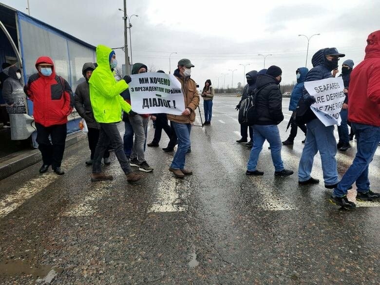 Реакция МорАда на митинг: настоящих моряков там не было и проблем у них нет, - ВИДЕО