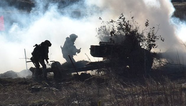 Боевики обстреляли из минометов поселок под Мариуполем. Ранены 9 бойцов ВСУ