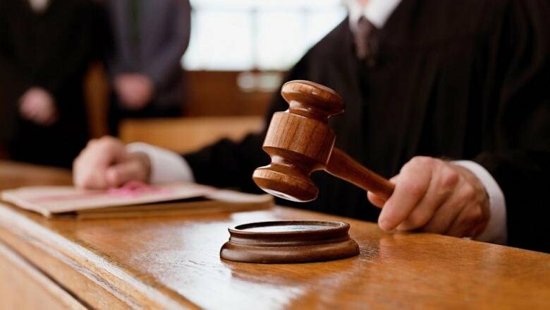 8 краж за 3 месяца. Мариупольского подростка отправили в колонию на 4 года