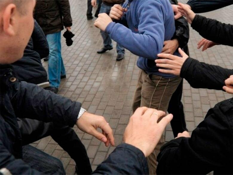 Мариупольцы подрались в троллейбусе 