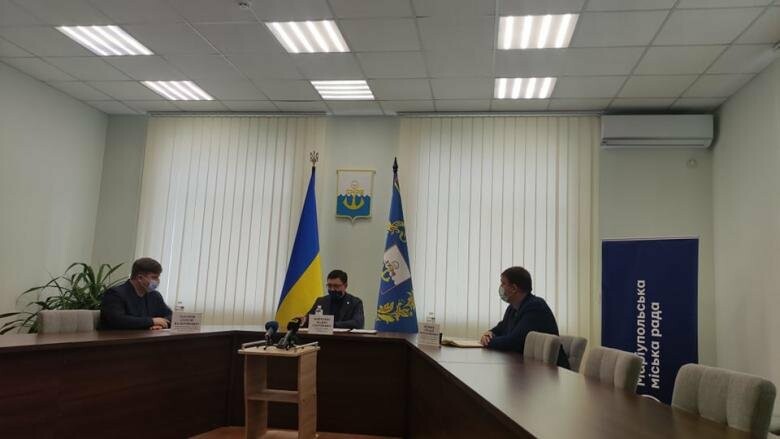 В Мариуполе уволили директора 