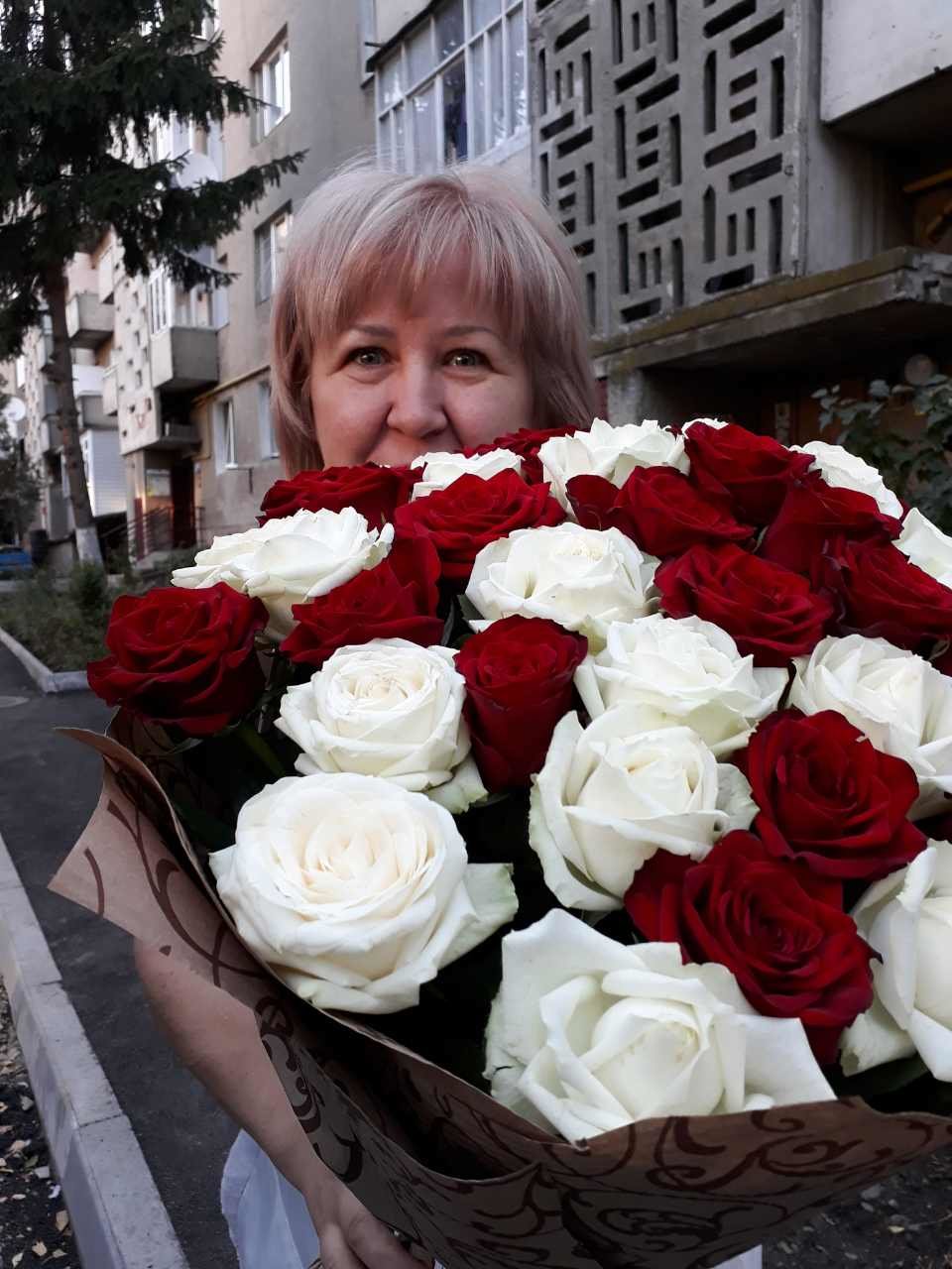 Служба доставки цветов по мариуполю, самара