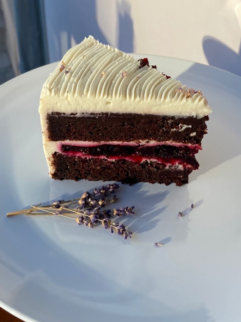 La creme торты. Торт на тортовнице. Торт прага. Торт ля фам. La torte.