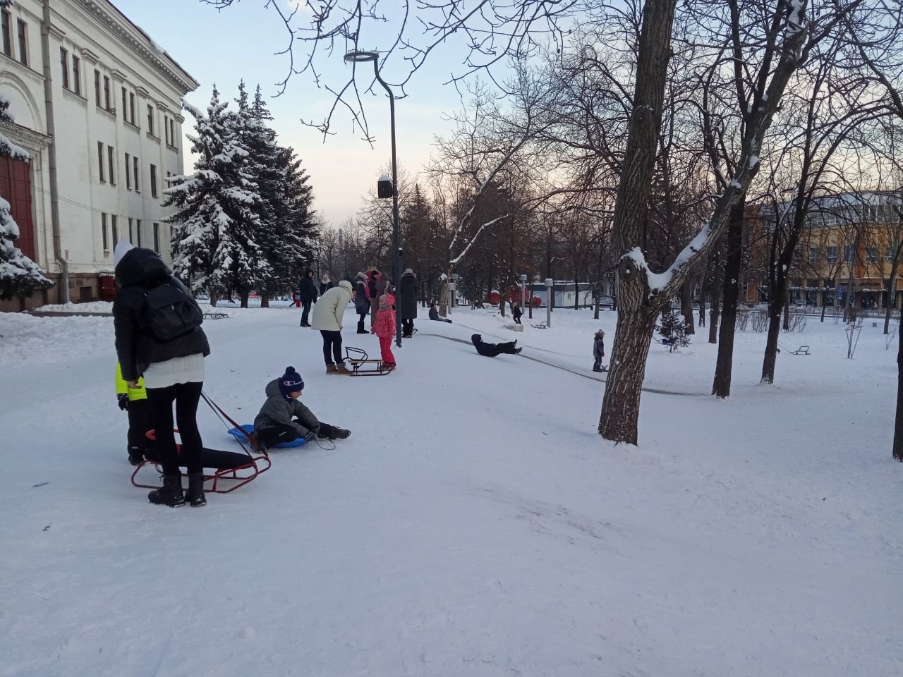 Де покататися на санках у Маріуполі, - ПЕРЕЛІК МІСЦЬ