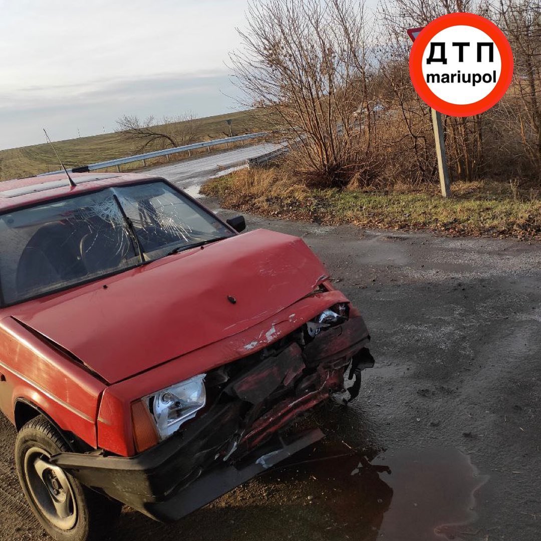 Столкновение красных "девяток". В тройном ДТП под Мариуполем пострадали 5 человек, - ФОТО, фото-9