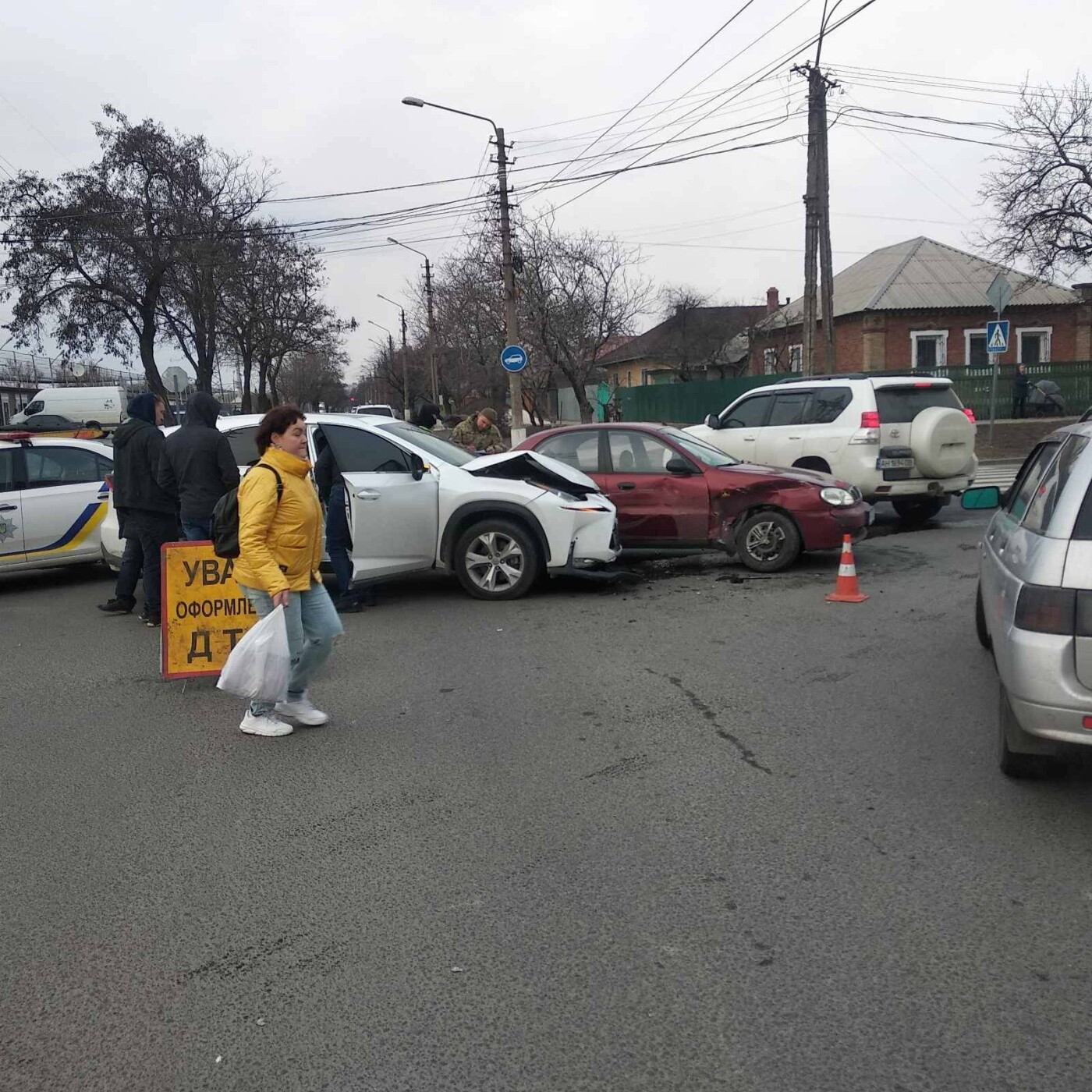 В Мариуполе на перекрестке не разминулись Lexus и Daewoo, - ФОТО