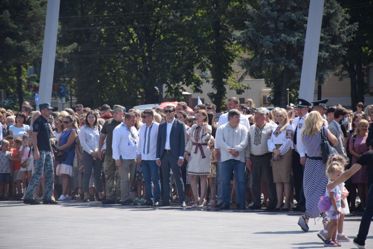 В Мариуполе провели необычный флешмоб ко Дню Независимости, - ФОТОРЕПОРТАЖ, ВИДЕО