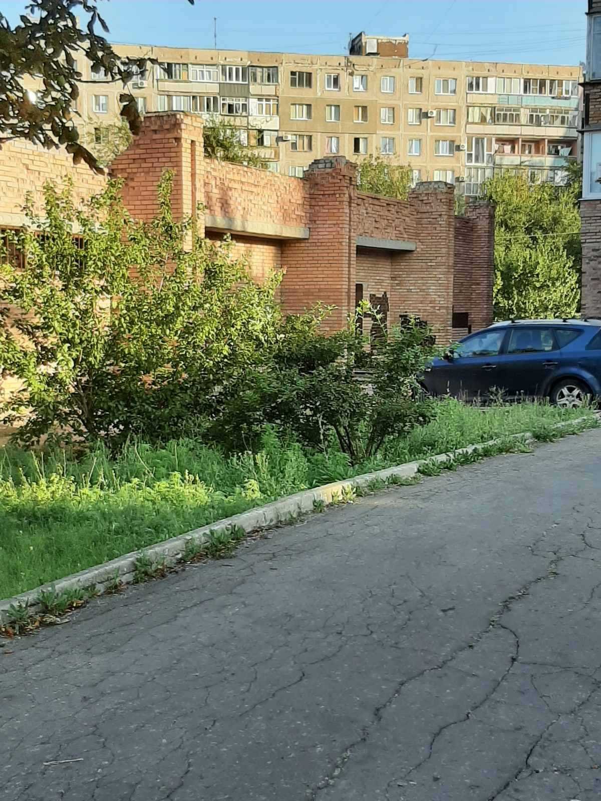 В Мариуполе на Морском бульваре обосновался 