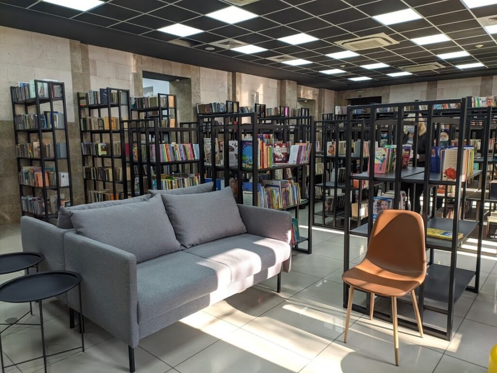 Письменники везуть свої книги у Маріуполь, - ПРОГРАМА КНИЖ..., фото-7 Письменники везуть свої книги у Маріуполь, - ПРОГРАМА КНИЖКОВОГО ФЕСТИВАЛЮ, фото-7