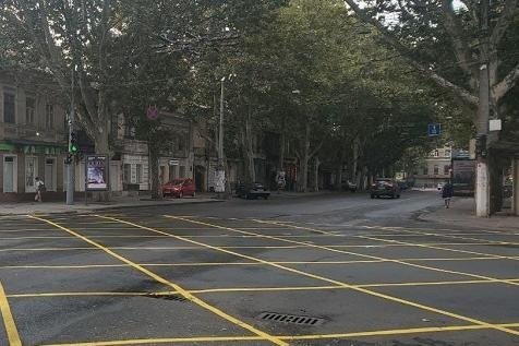 В Мариуполе придумали, как обезопасить аварийный перекресток, - ФОТО
