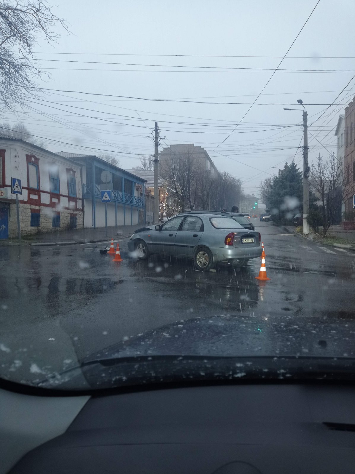 Через погодні умови у Маріуполі сталося близько 10 аварій, - ФОТО