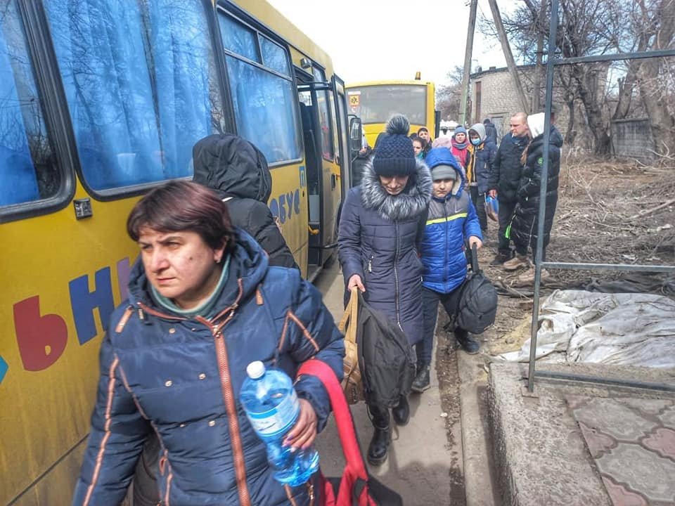 З Вугледару вдалося евакуювати людей, - ФОТО