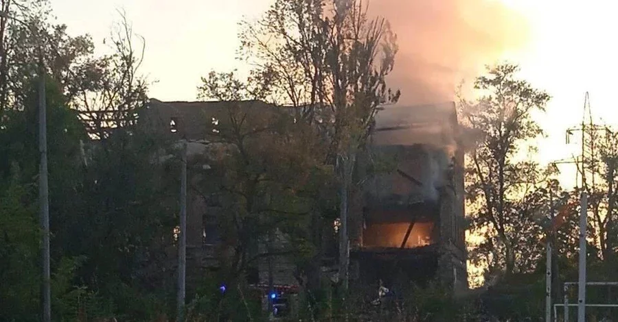 Окупанти демонтували школу в Маріуполі, де в вересні здетонував снаряд, - ФОТО