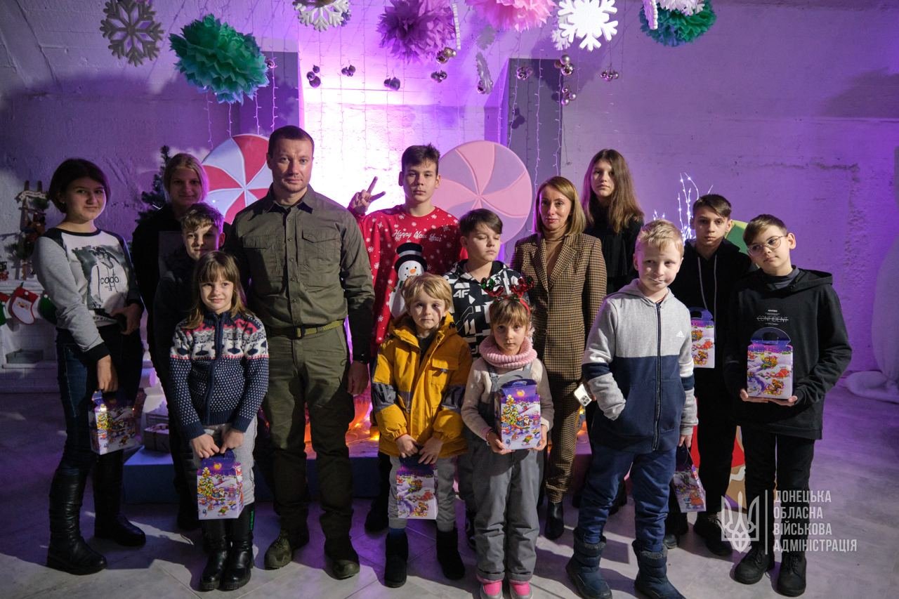 Марафон добрих справ для дітей з Донеччини стартував  у Києві, в День Святого Миколая, - ФОТО