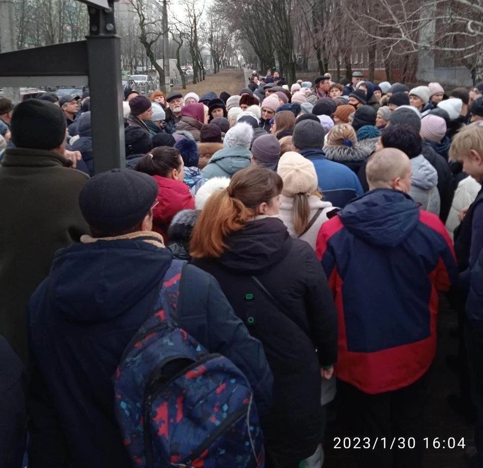 З 1 березня росія буде сплачувати пенсії на окупованих територіях лише за російськими паспортами, - ФОТО