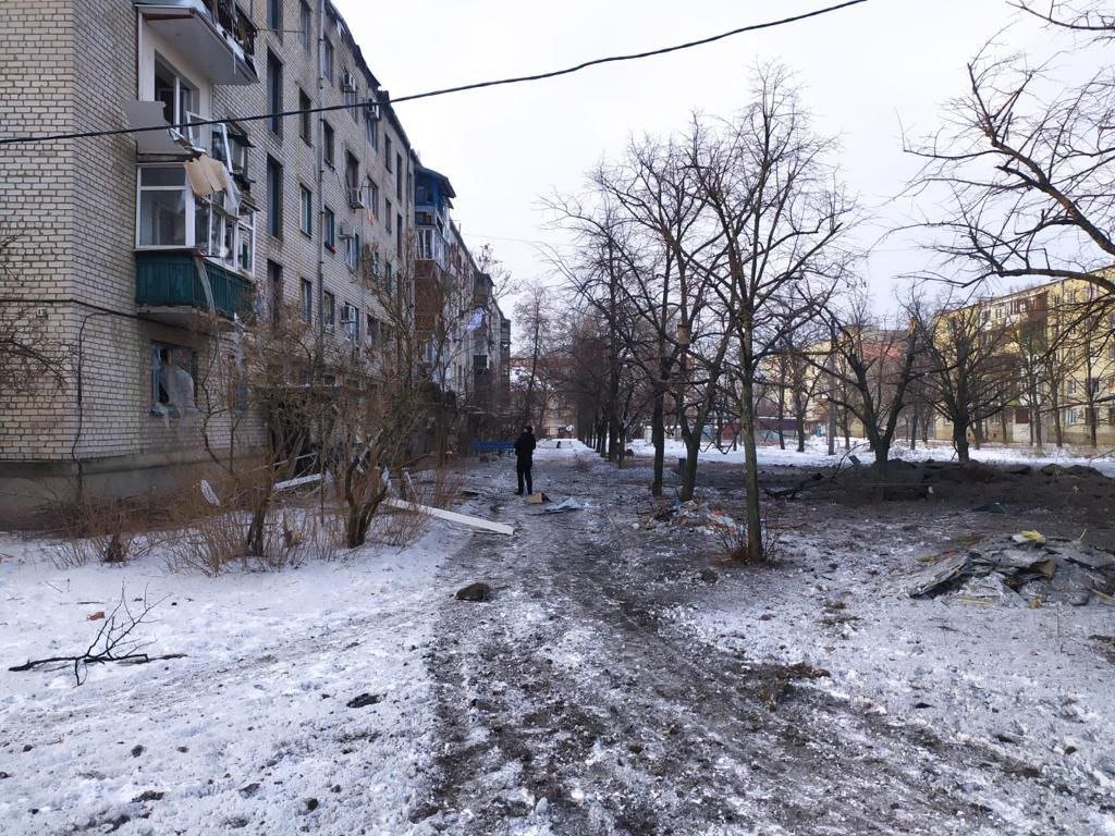 На Донеччині під ворожим огнем Вугледар, Бахмут, Лиман та Мар’їнська громада. Є загиблі та поранені, - ФОТО