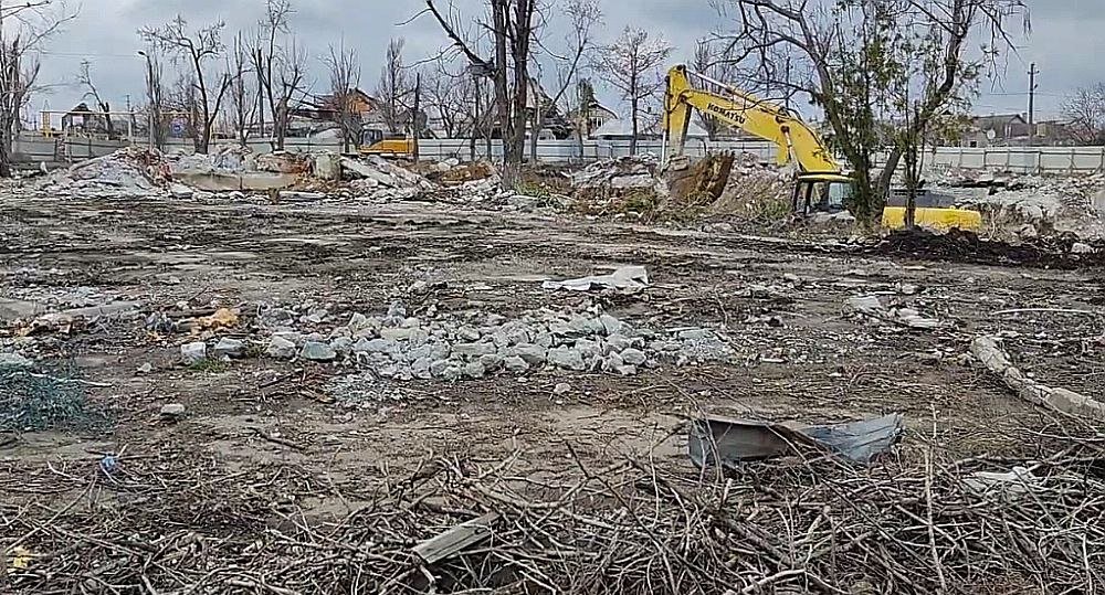 У Маріуполі окупанти повністю знесли школу №30, - ФОТО, ВІДЕО