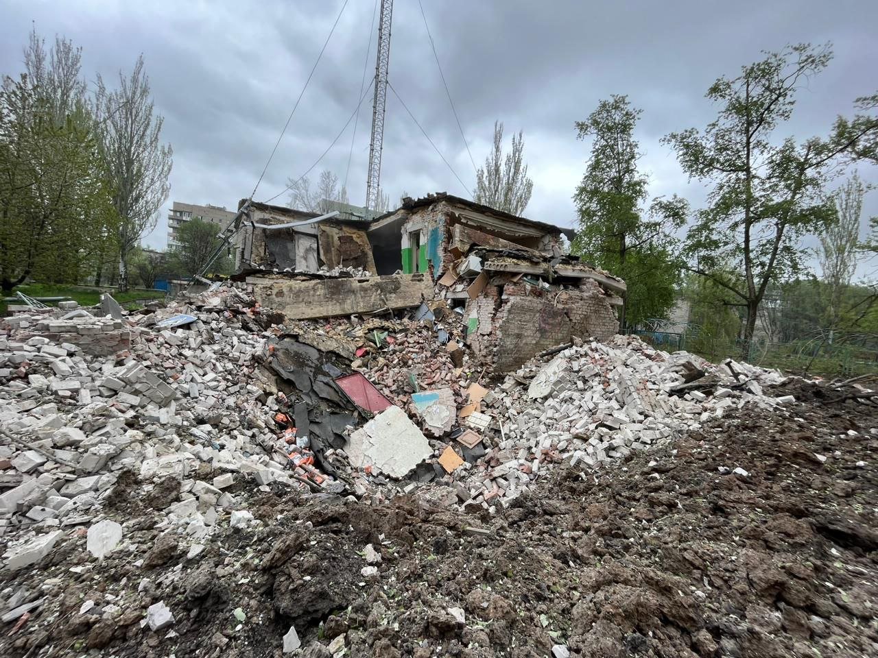 Російські загарбники за добу 7 разів обстріляли Авдіївку та поранили 3 людини у Бахмуті, - ФОТО