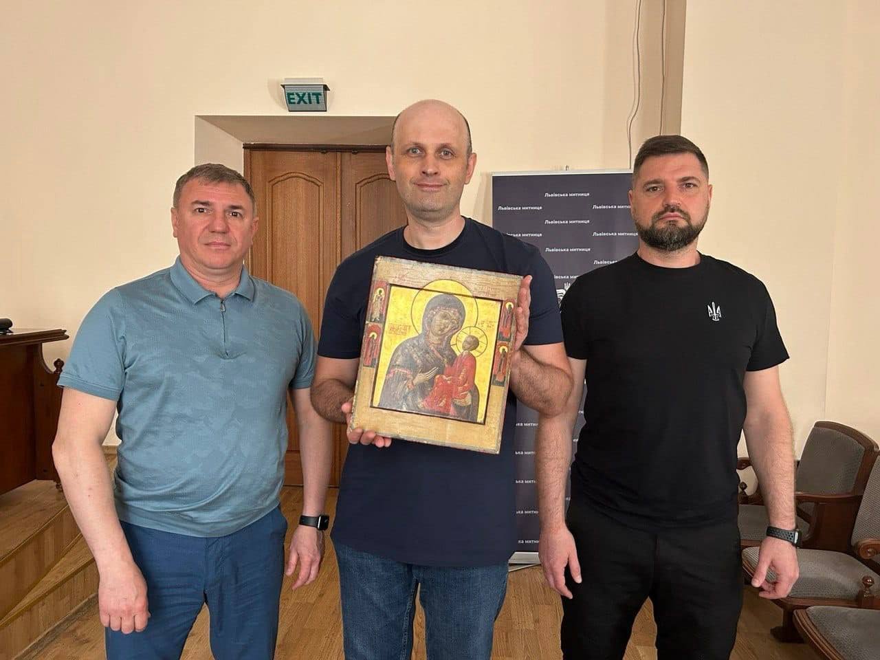 Маріупольському краєзнавчому музею передали ікону Богородиці, - ФОТО
