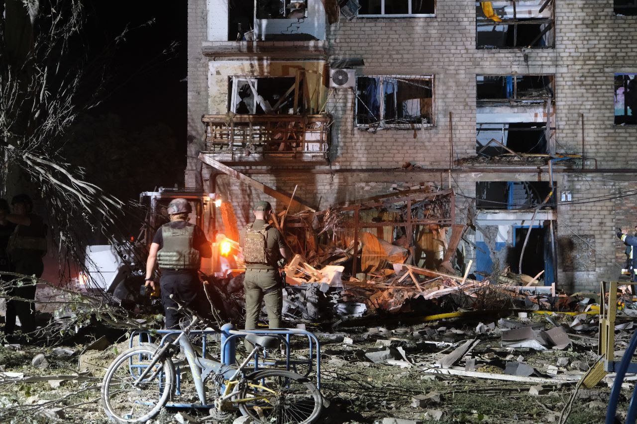 Росіяни вдарили по мирному Покровську 