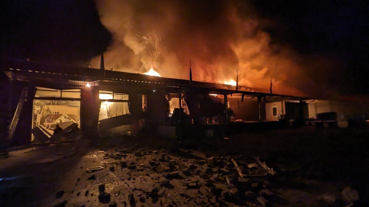 Росіяни завдали ракетних ударів по півночі Донеччини. Пошкодили 10 цивільних об’єктів, вбили одного та поранили чотирьох мирних жителів, - ФОТО