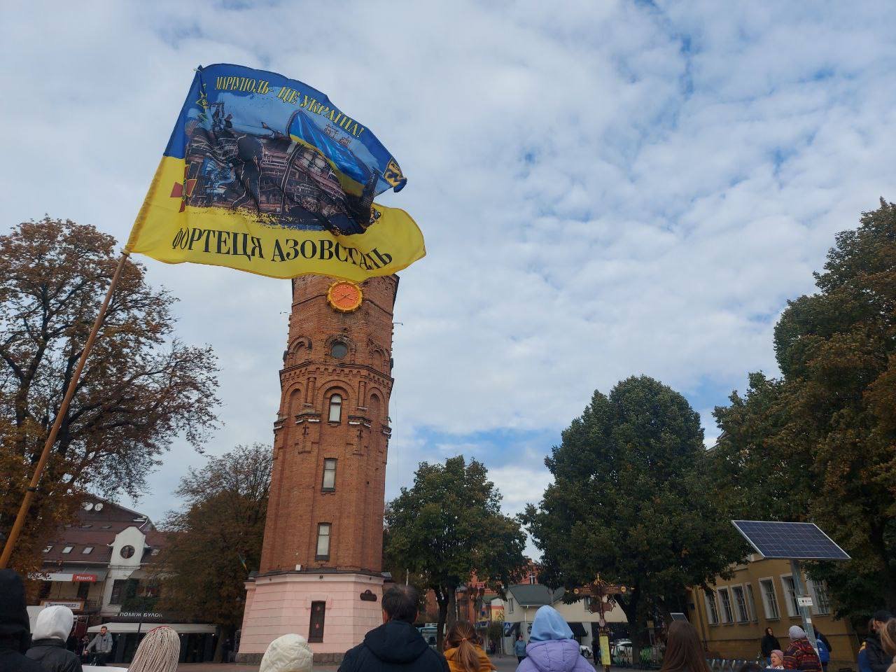 В Києві стартував автопробіг на підтримку полонених захисників Маріуполя, - ФОТО