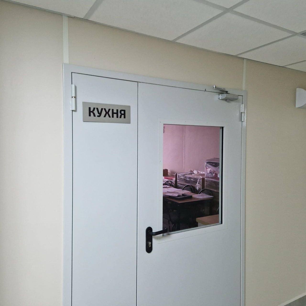 В Маріуполі окупанти перетворили проєктний інститут на гуртожиток, - ФОТО