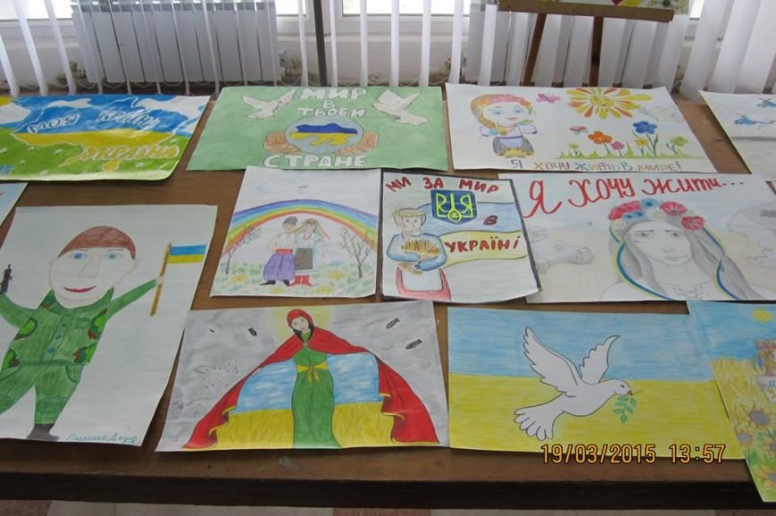 Патриотические рисунки мариупольских детей появятся на биг болдах (фото) - фото 1