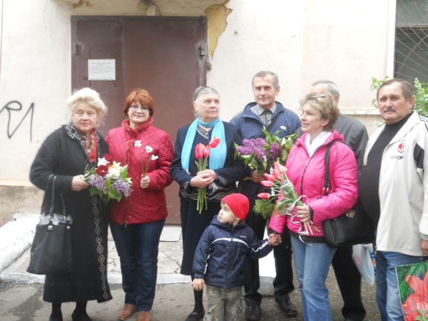 В Мариуполе открыли мемориальную доску заслуженному художнику (ФОТО) (фото) - фото 1