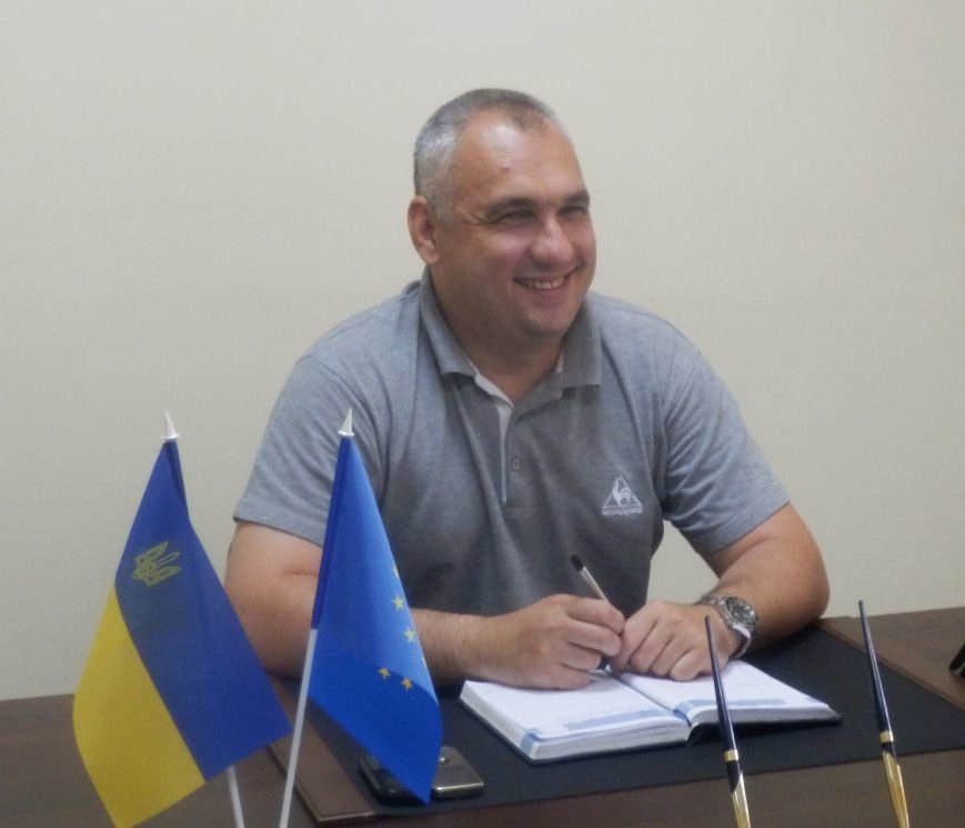 Нестеров улыбается