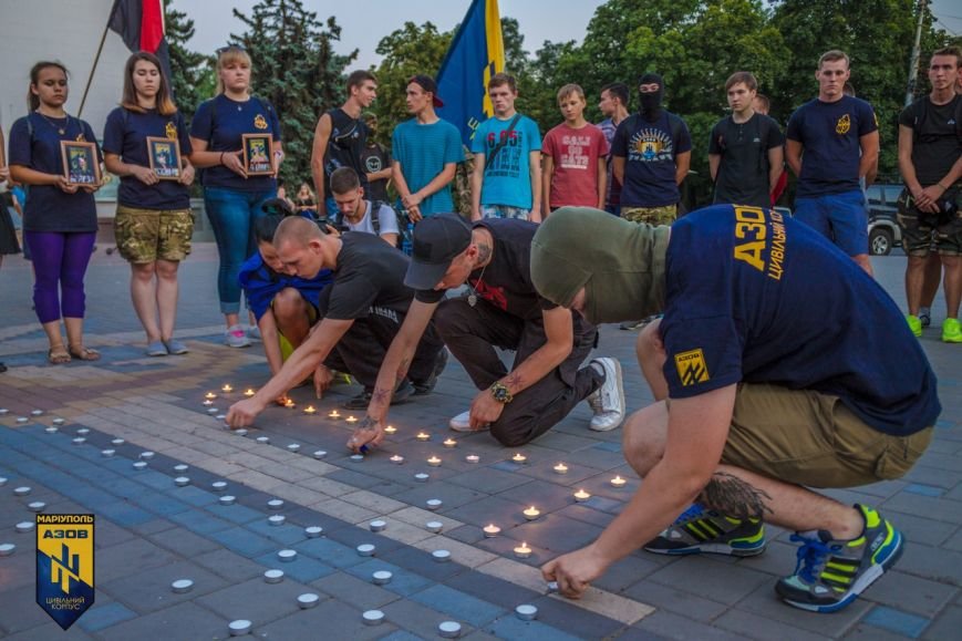 Мариупольцы почтили память бойцов, погибших в Иловайском котле (ФОТО+ВИДЕО) (фото) - фото 1