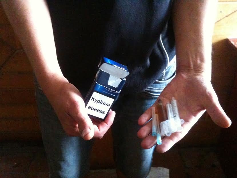 В исправительный центр Мариуполя пытались пронести наркотики (ФОТО) (фото) - фото 1