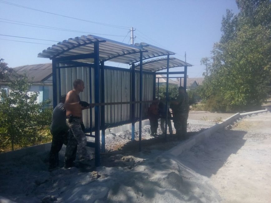 Мариупольцы вместе с «Азовом» восстанавливают Сартану (ФОТО) (фото) - фото 2
