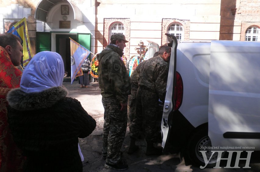 В Мариуполе прощались с бойцом «Донбасса» (ФОТО) (фото) - фото 1
