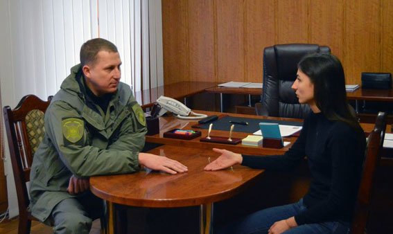 Аброськин встретился в вдовой погибшего правоохранителя, предотвратившего теракт в Мариуполе (ФОТО) (фото) - фото 1