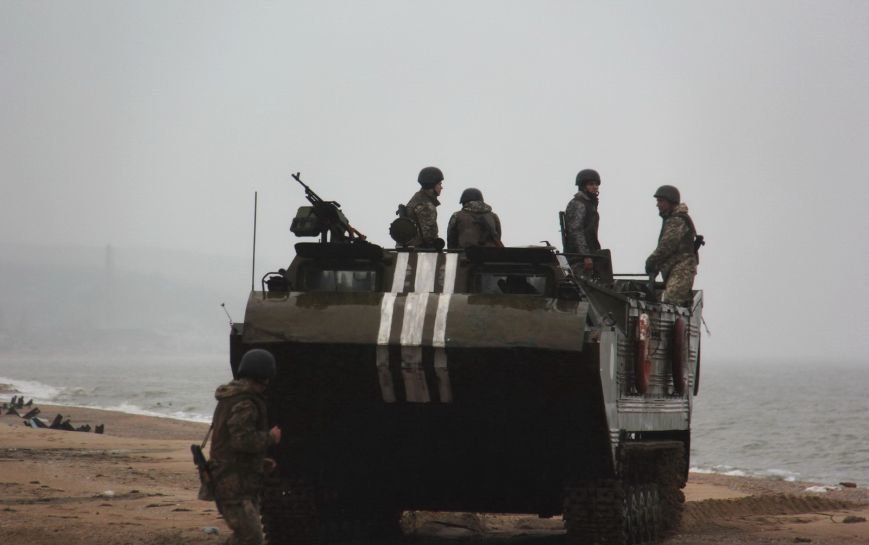 В акватории Азовского моря возле Мариуполя провели учения (ФОТО) (фото) - фото 1